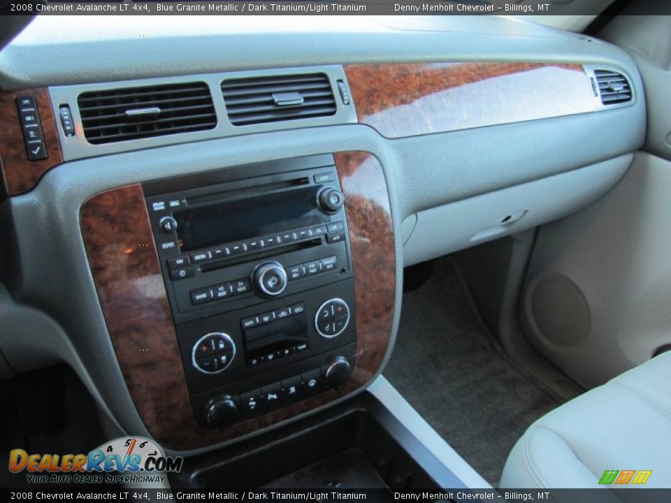 Dashboard of 2008 Chevrolet Avalanche LT 4x4 Photo #13