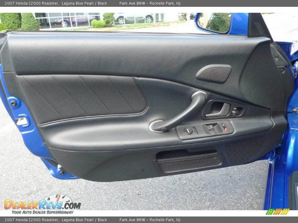 Door Panel of 2007 Honda S2000 Roadster Photo #23