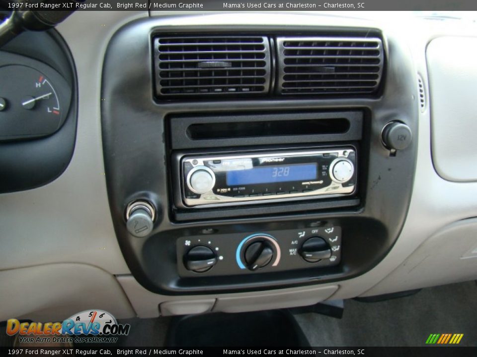 Controls of 1997 Ford Ranger XLT Regular Cab Photo #13