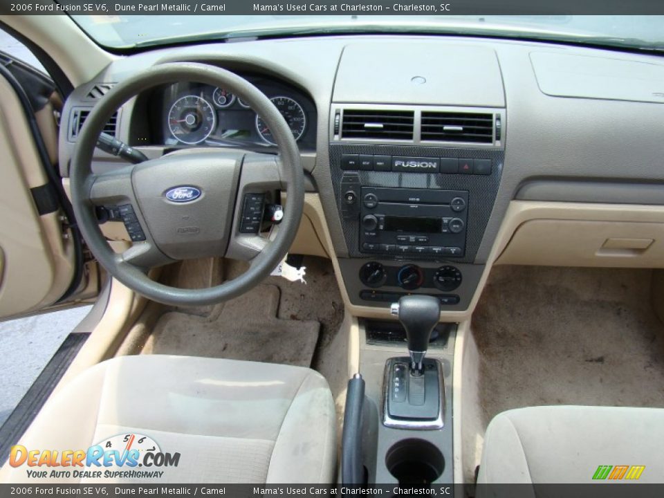 Dashboard of 2006 Ford Fusion SE V6 Photo #15