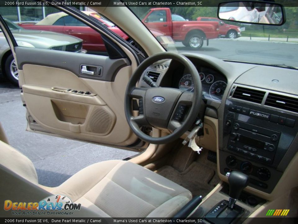 2006 Ford Fusion SE V6 Dune Pearl Metallic / Camel Photo #16