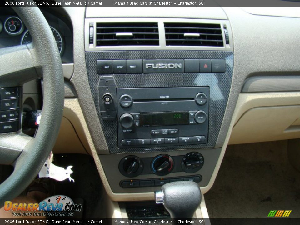 2006 Ford Fusion SE V6 Dune Pearl Metallic / Camel Photo #20