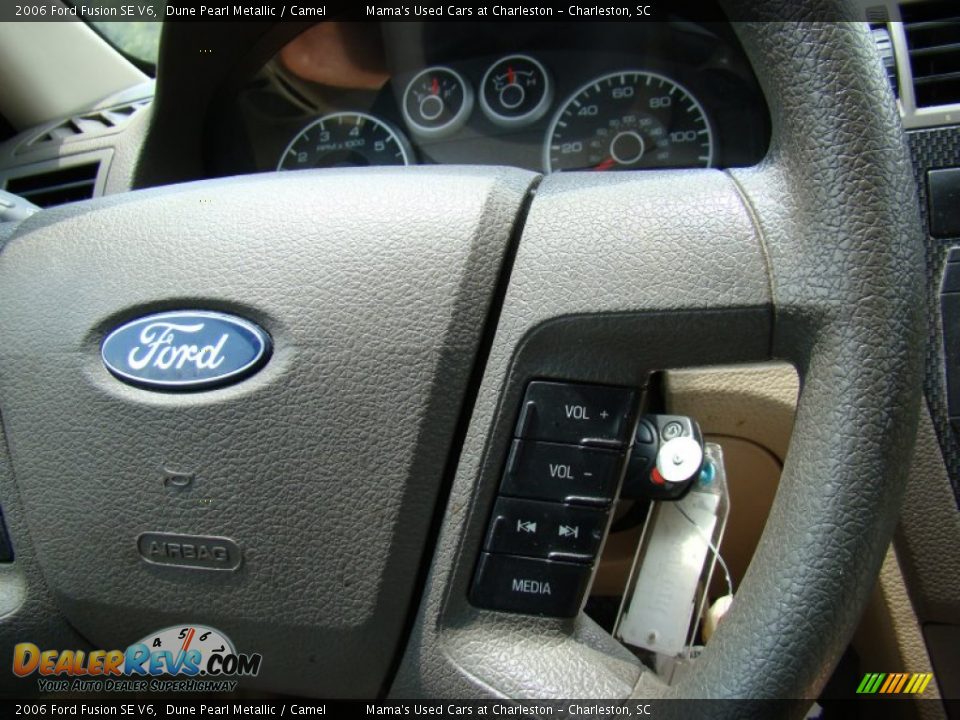 2006 Ford Fusion SE V6 Dune Pearl Metallic / Camel Photo #24