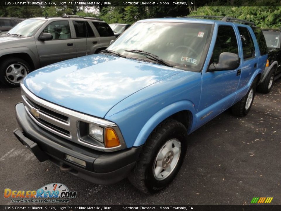 1996 Chevrolet Blazer LS 4x4 Light Stellar Blue Metallic / Blue Photo #3