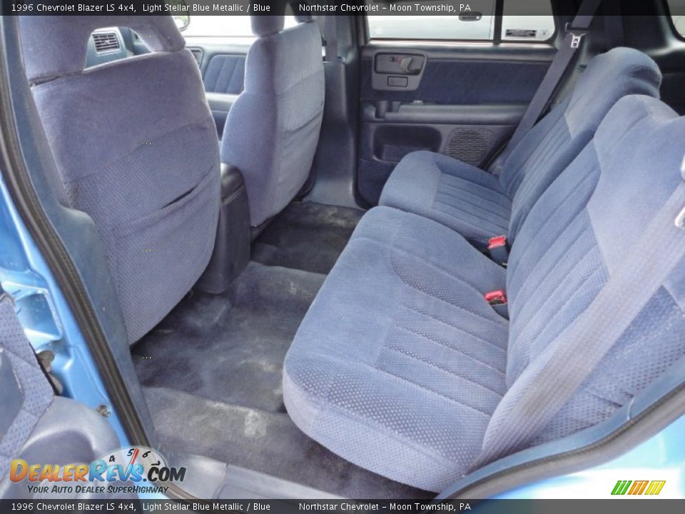 Blue Interior - 1996 Chevrolet Blazer LS 4x4 Photo #11