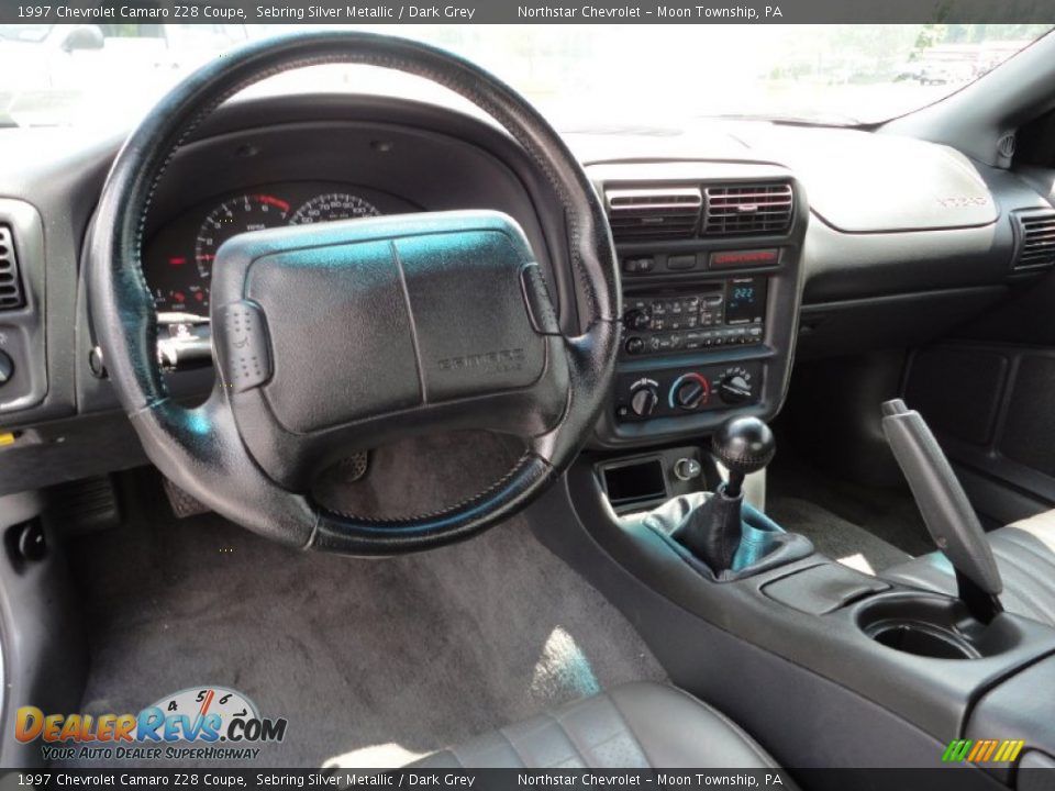 Dashboard of 1997 Chevrolet Camaro Z28 Coupe Photo #12