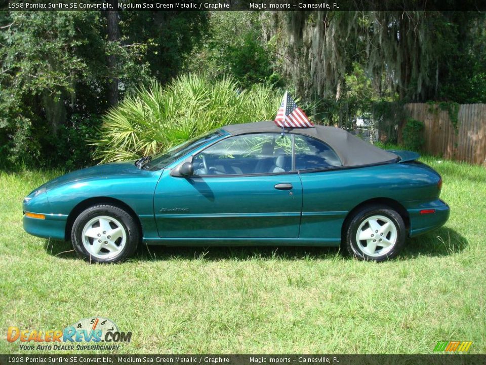 1998 Pontiac Sunfire SE Convertible Medium Sea Green Metallic / Graphite Photo #3