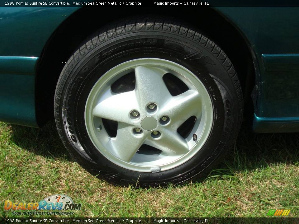 1998 Pontiac Sunfire SE Convertible Medium Sea Green Metallic / Graphite Photo #7