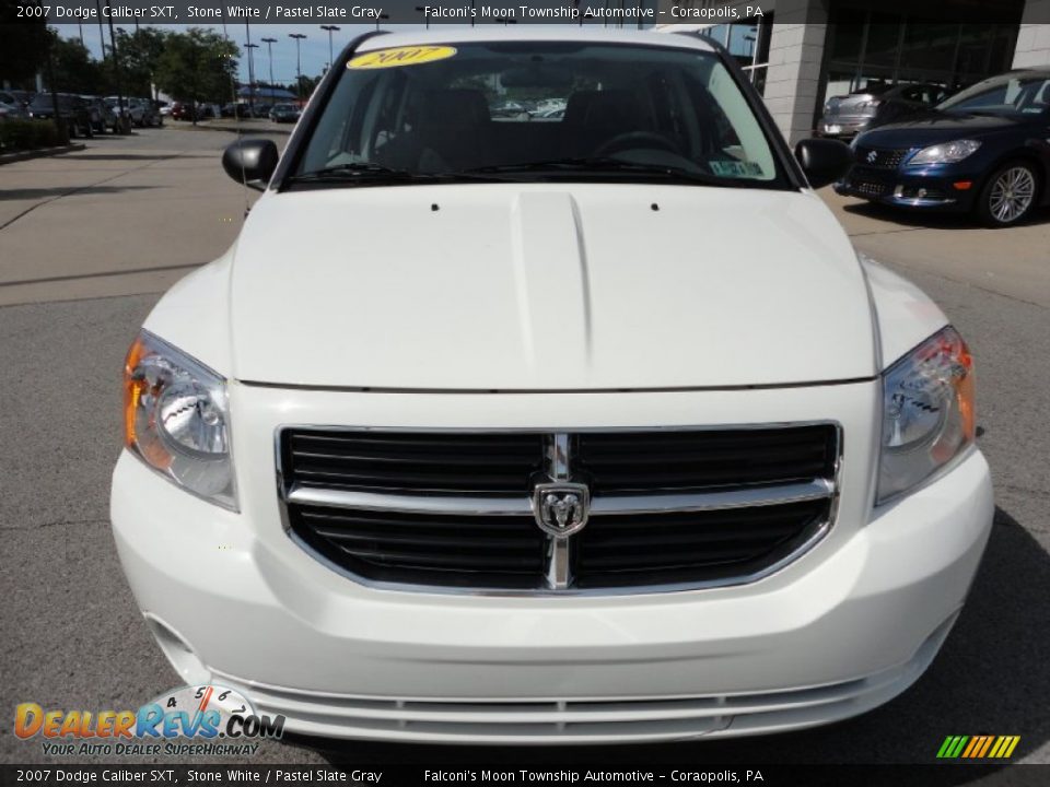 2007 Dodge Caliber SXT Stone White / Pastel Slate Gray Photo #2