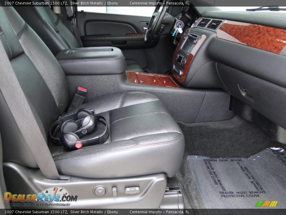 Ebony Interior - 2007 Chevrolet Suburban 1500 LTZ Photo #30