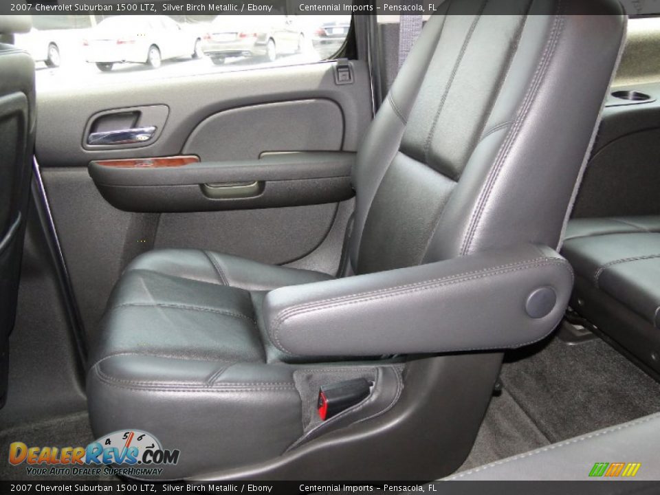 Ebony Interior - 2007 Chevrolet Suburban 1500 LTZ Photo #32