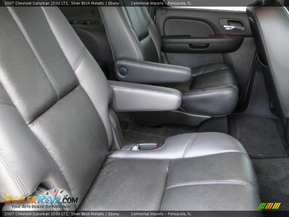 2007 Chevrolet Suburban 1500 LTZ Silver Birch Metallic / Ebony Photo #34