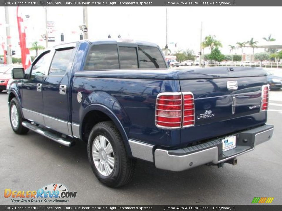 2007 Lincoln Mark LT SuperCrew Dark Blue Pearl Metallic / Light Parchment/Espresso Photo #7