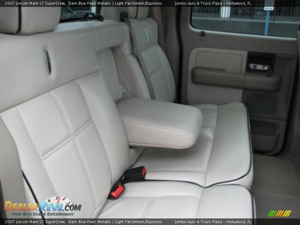 Light Parchment/Espresso Interior - 2007 Lincoln Mark LT SuperCrew Photo #15