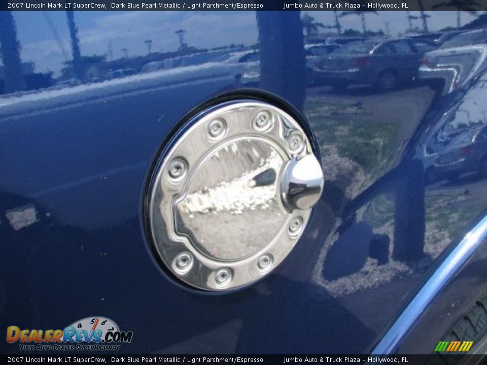 2007 Lincoln Mark LT SuperCrew Dark Blue Pearl Metallic / Light Parchment/Espresso Photo #23