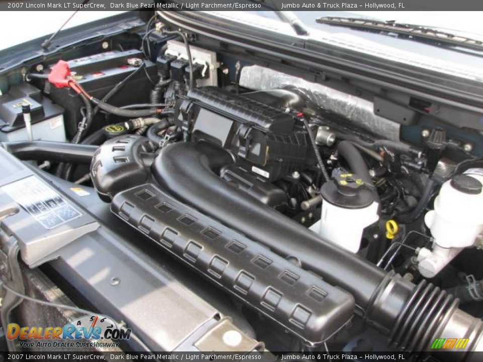 2007 Lincoln Mark LT SuperCrew 5.4 Liter SOHC 24-Valve VVT Triton V8 Engine Photo #24