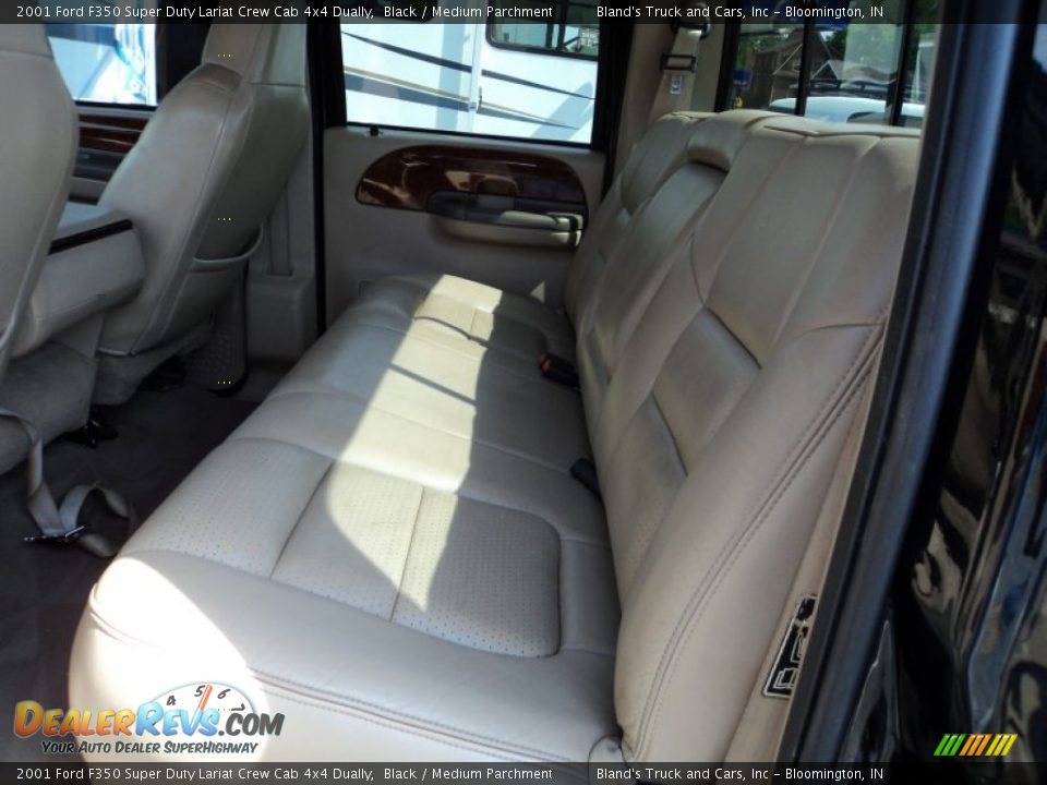 Medium Parchment Interior - 2001 Ford F350 Super Duty Lariat Crew Cab 4x4 Dually Photo #17