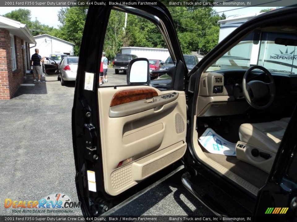Medium Parchment Interior - 2001 Ford F350 Super Duty Lariat Crew Cab 4x4 Dually Photo #18