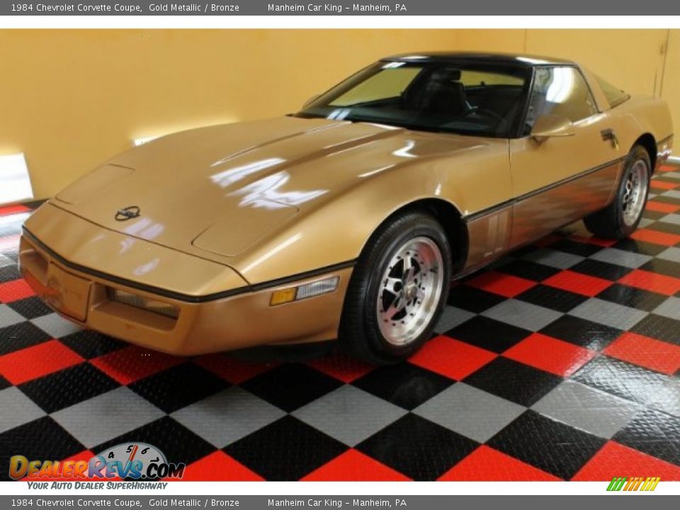 Front 3/4 View of 1984 Chevrolet Corvette Coupe Photo #2