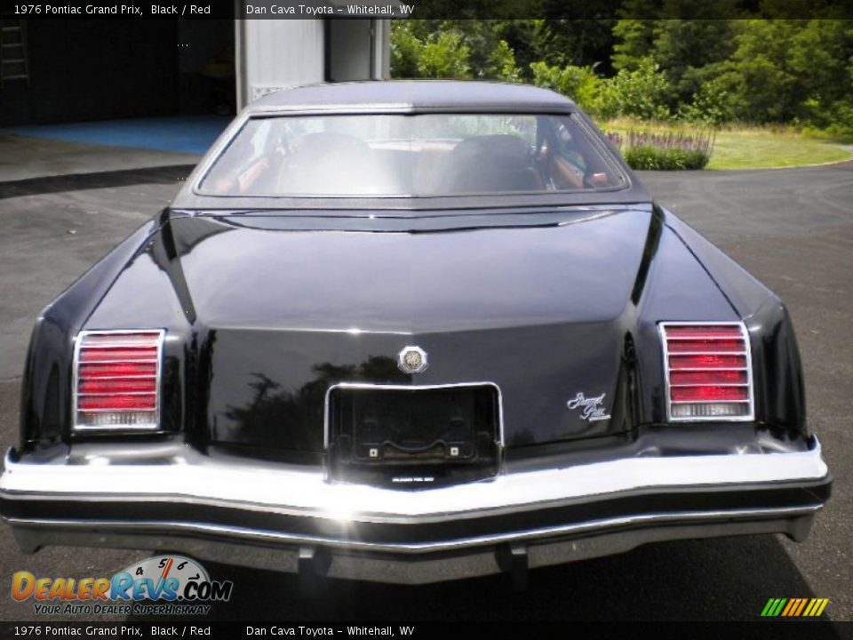 Black 1976 Pontiac Grand Prix  Photo #10