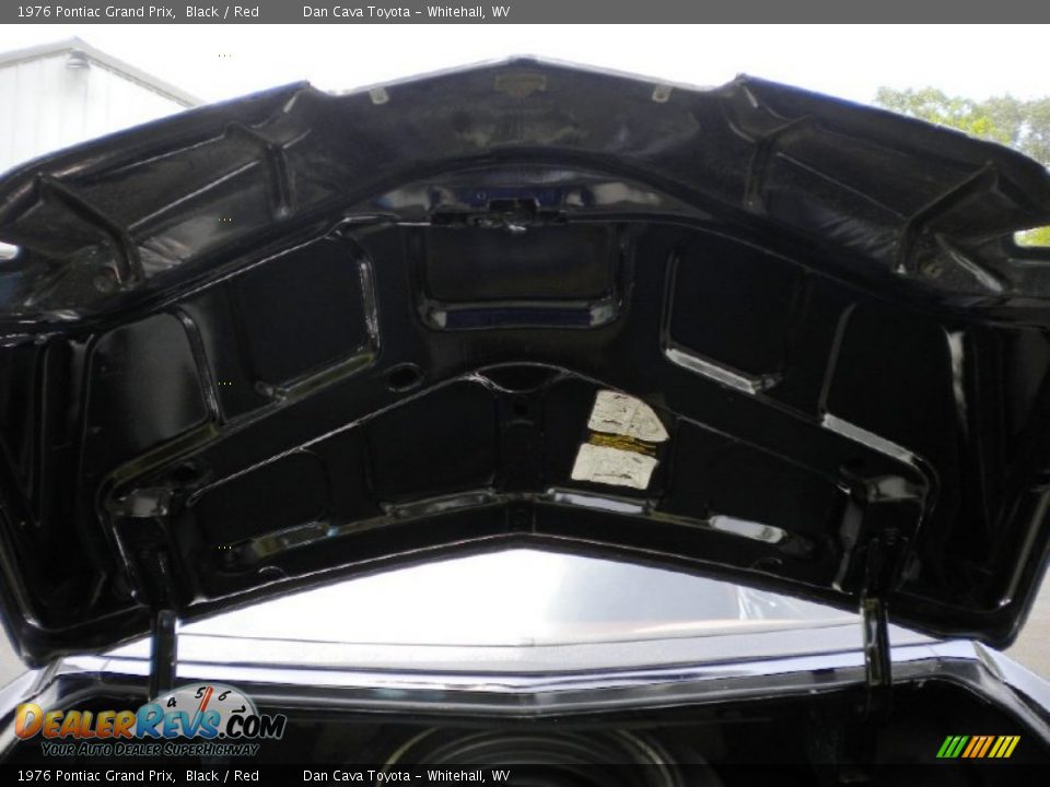 1976 Pontiac Grand Prix Black / Red Photo #13