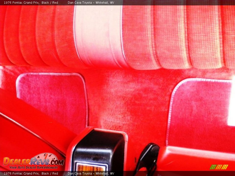 Red Interior - 1976 Pontiac Grand Prix  Photo #16