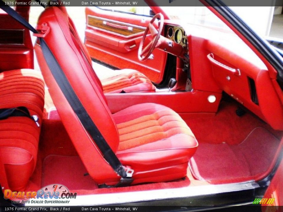 Red Interior - 1976 Pontiac Grand Prix  Photo #18