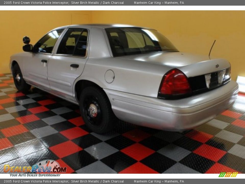 2005 Ford Crown Victoria Police Interceptor Silver Birch Metallic / Dark Charcoal Photo #3