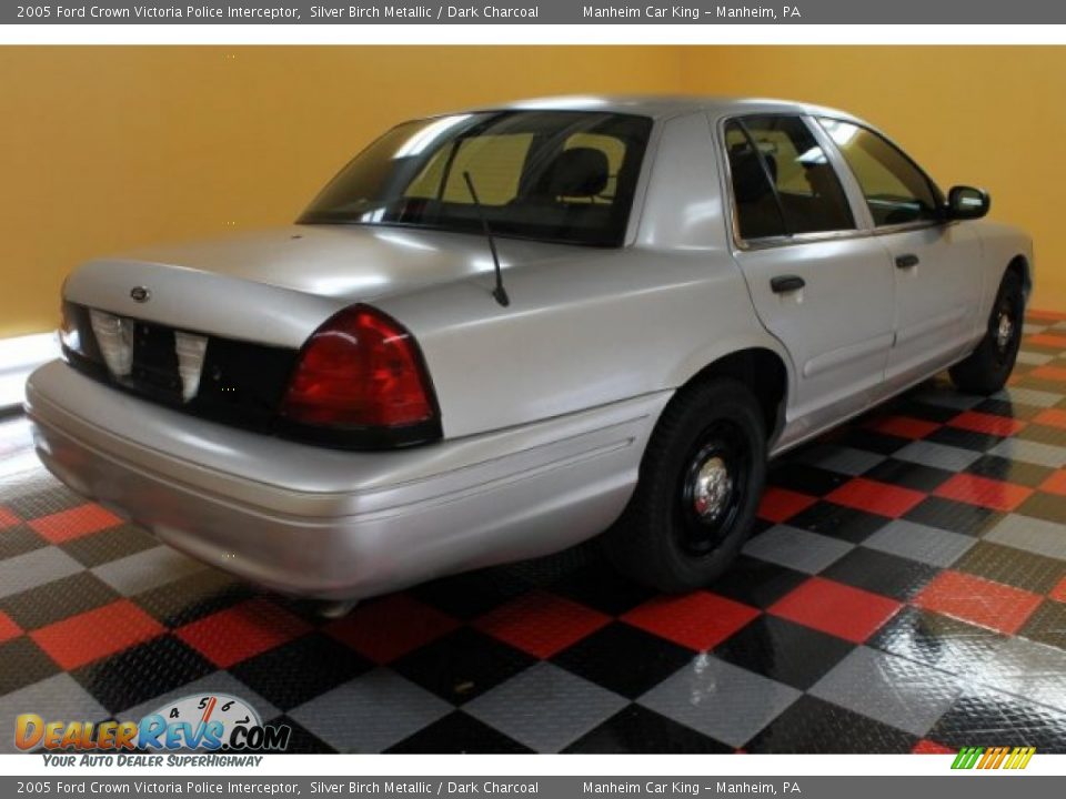 2005 Ford Crown Victoria Police Interceptor Silver Birch Metallic / Dark Charcoal Photo #4