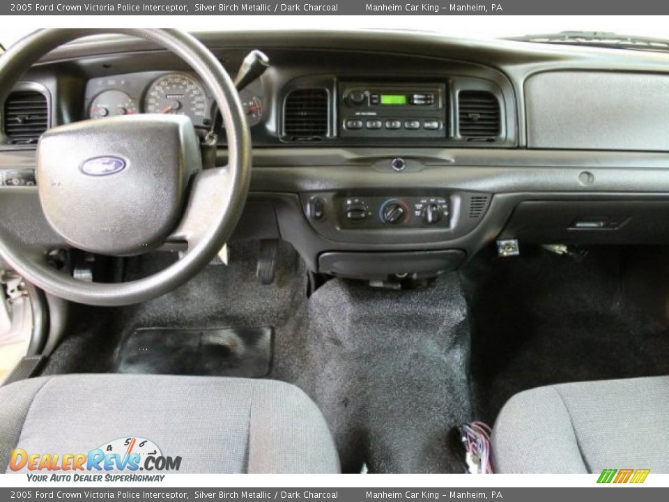 2005 Ford Crown Victoria Police Interceptor Silver Birch Metallic / Dark Charcoal Photo #5