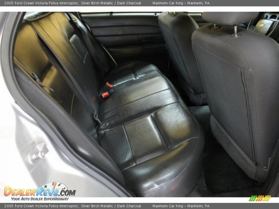2005 Ford Crown Victoria Police Interceptor Silver Birch Metallic / Dark Charcoal Photo #13