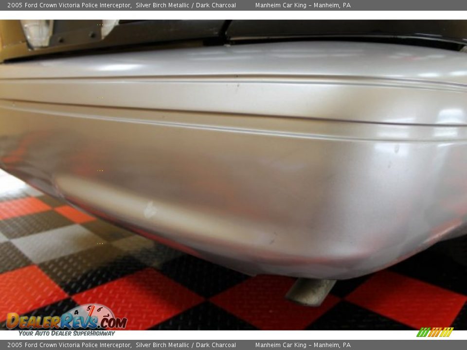 2005 Ford Crown Victoria Police Interceptor Silver Birch Metallic / Dark Charcoal Photo #18