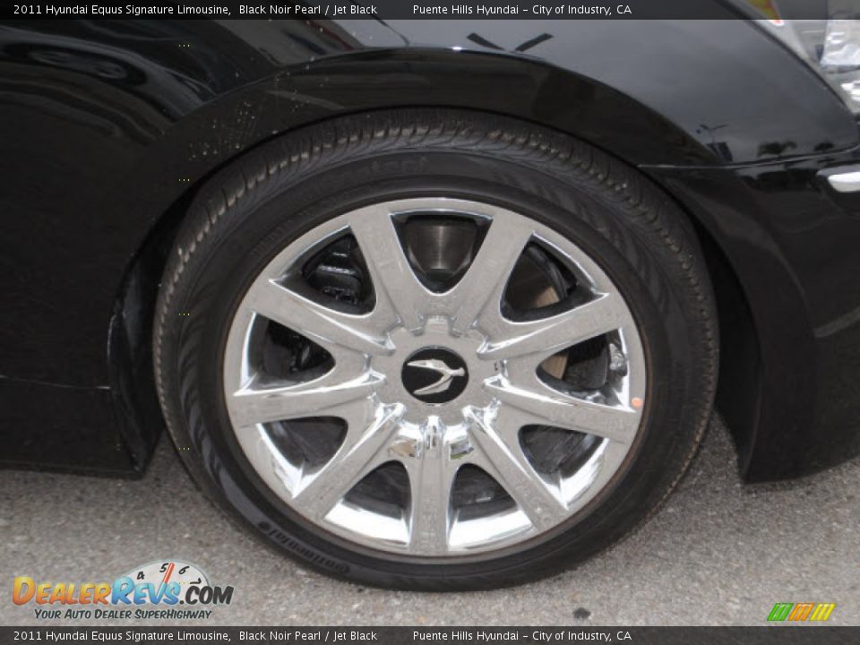 2011 Hyundai Equus Signature Limousine Wheel Photo #3