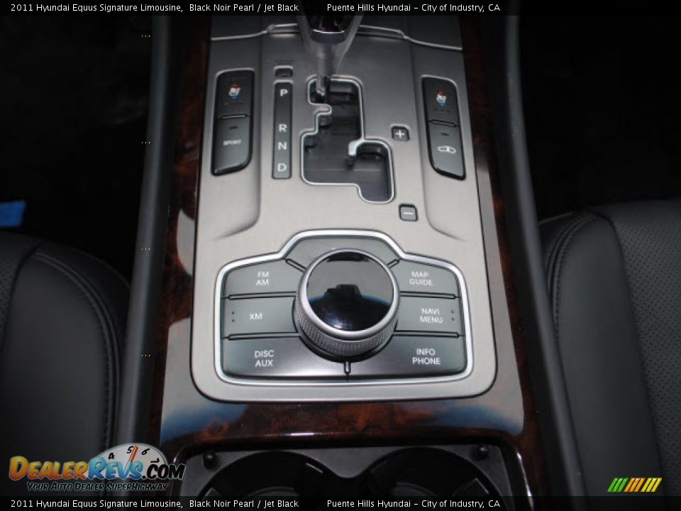 Controls of 2011 Hyundai Equus Signature Limousine Photo #11