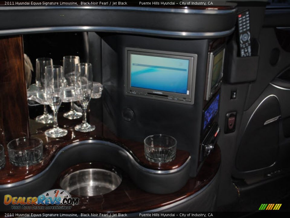 Jet Black Interior - 2011 Hyundai Equus Signature Limousine Photo #24