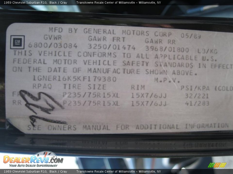 1989 Chevrolet Suburban R10 Black / Gray Photo #26