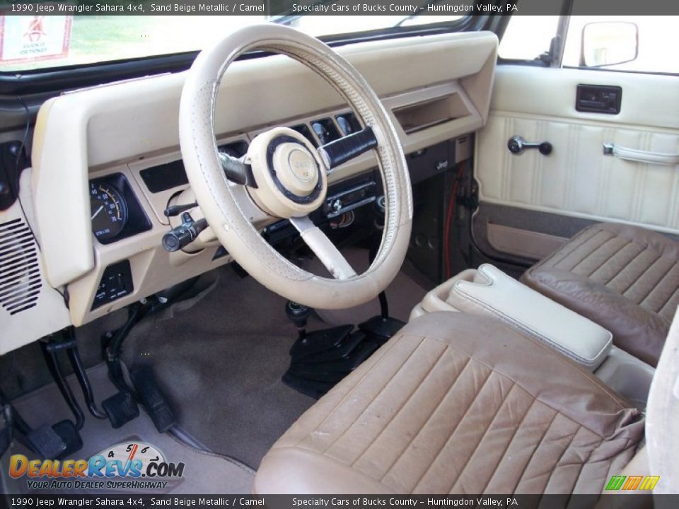 1990 Jeep Wrangler Sahara 4x4 Sand Beige Metallic / Camel Photo #32