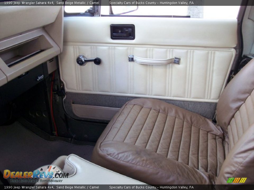 1990 Jeep Wrangler Sahara 4x4 Sand Beige Metallic / Camel Photo #36
