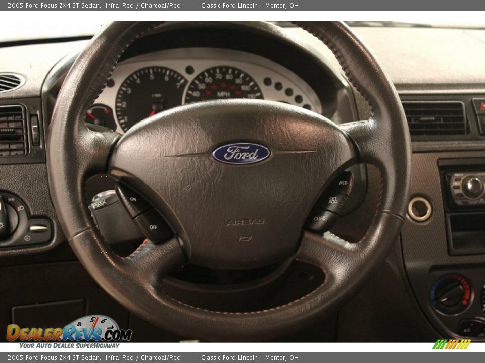 2005 Ford Focus ZX4 ST Sedan Steering Wheel Photo #11