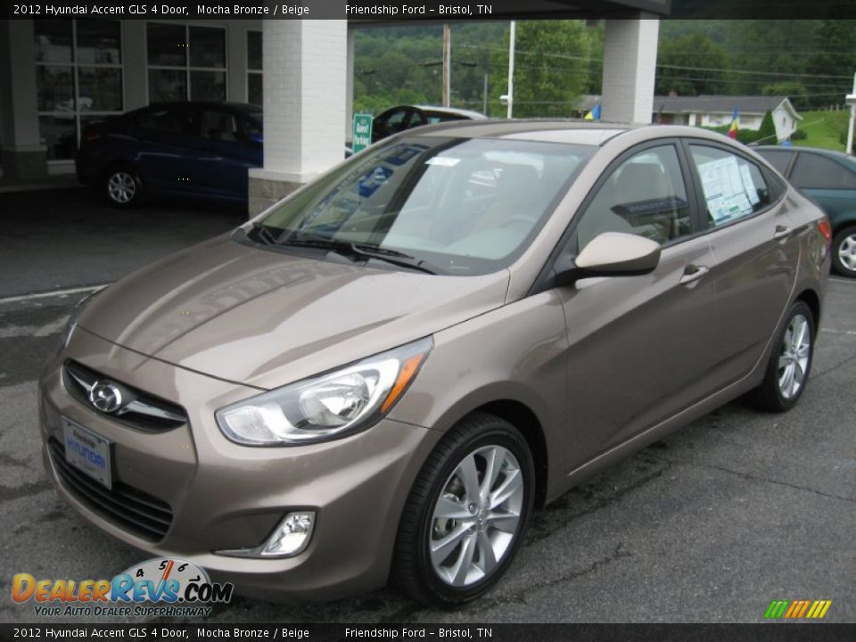 Front 3/4 View of 2012 Hyundai Accent GLS 4 Door Photo #2