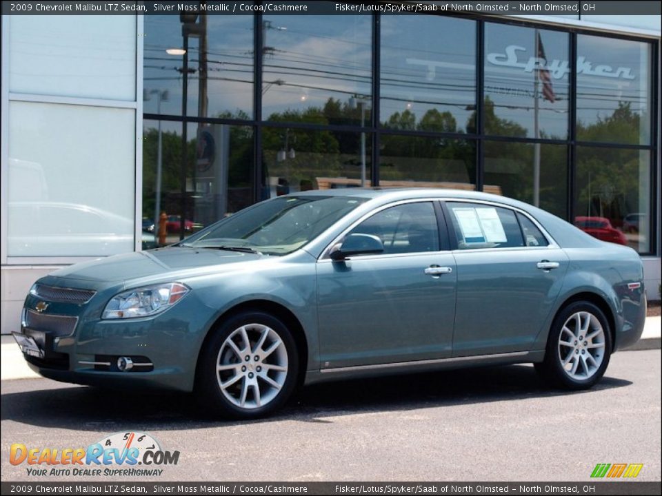 2009 Chevrolet Malibu LTZ Sedan Silver Moss Metallic / Cocoa/Cashmere Photo #2
