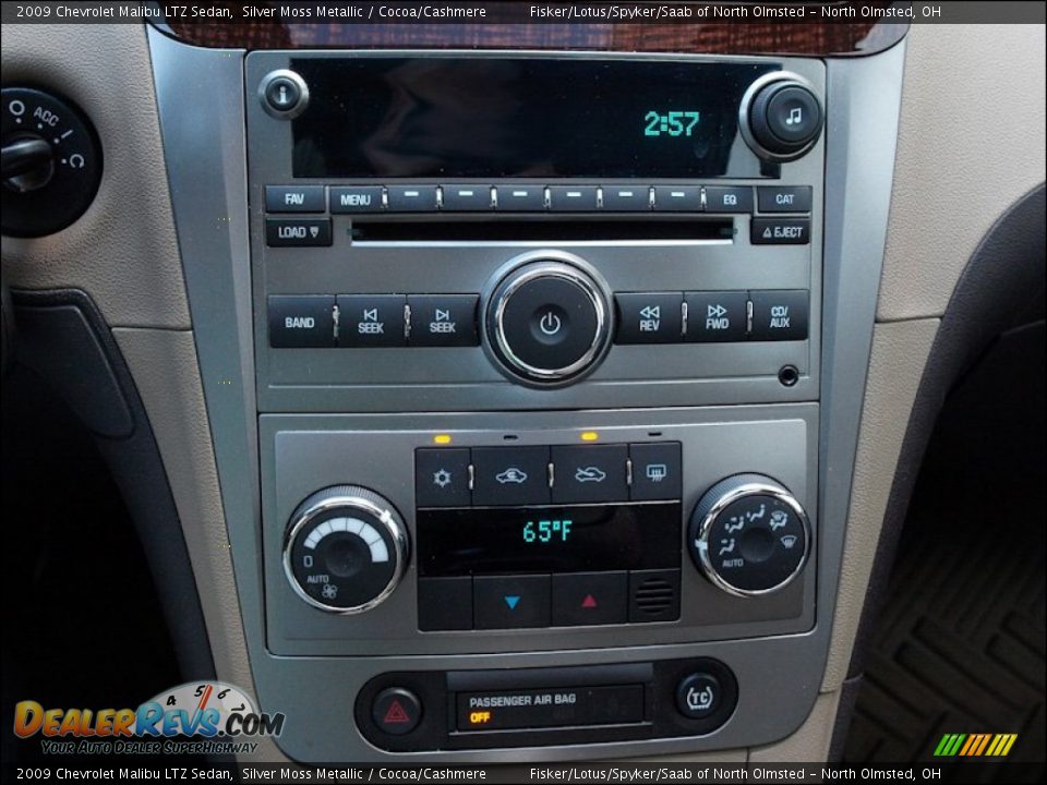 2009 Chevrolet Malibu LTZ Sedan Silver Moss Metallic / Cocoa/Cashmere Photo #12