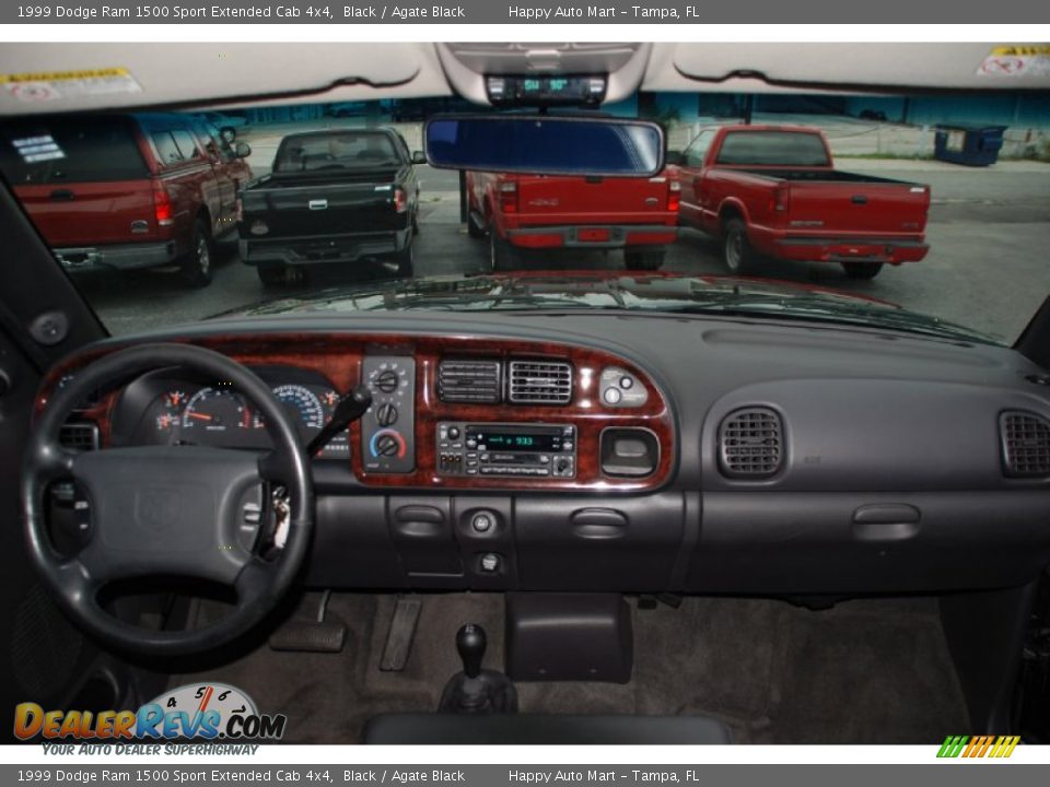 1999 Dodge Ram 1500 Sport Extended Cab 4x4 Black / Agate Black Photo #7