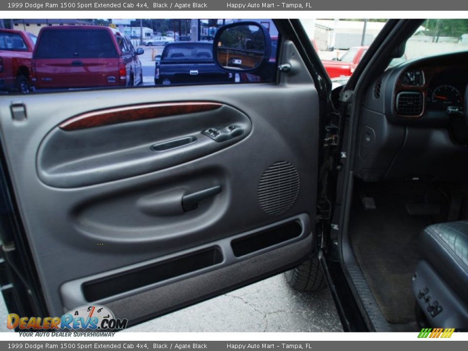 1999 Dodge Ram 1500 Sport Extended Cab 4x4 Black / Agate Black Photo #28