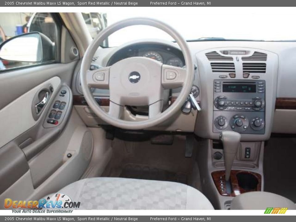 Dashboard of 2005 Chevrolet Malibu Maxx LS Wagon Photo #11
