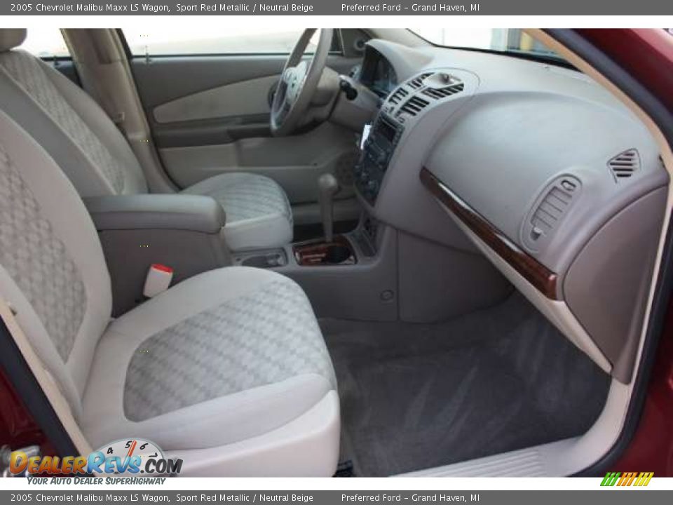 Neutral Beige Interior - 2005 Chevrolet Malibu Maxx LS Wagon Photo #15