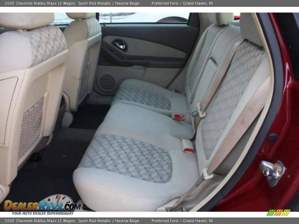 Neutral Beige Interior - 2005 Chevrolet Malibu Maxx LS Wagon Photo #16