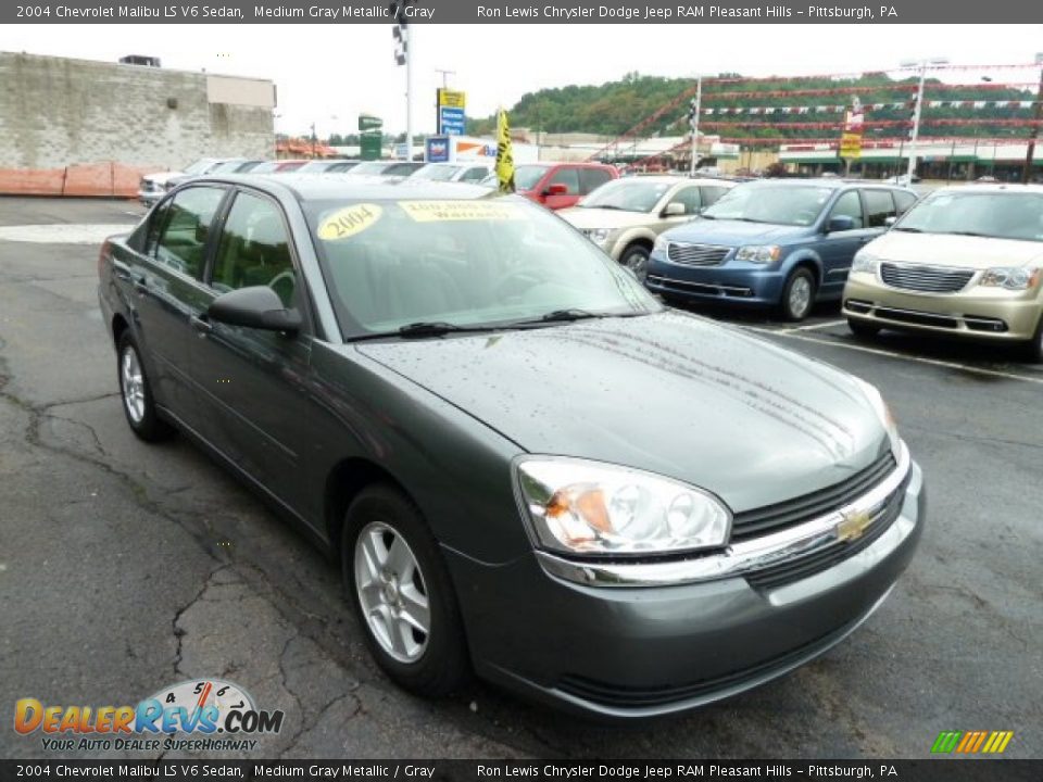 2004 Chevrolet Malibu LS V6 Sedan Medium Gray Metallic / Gray Photo #7