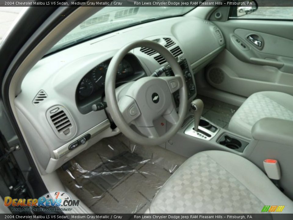 2004 Chevrolet Malibu LS V6 Sedan Medium Gray Metallic / Gray Photo #22