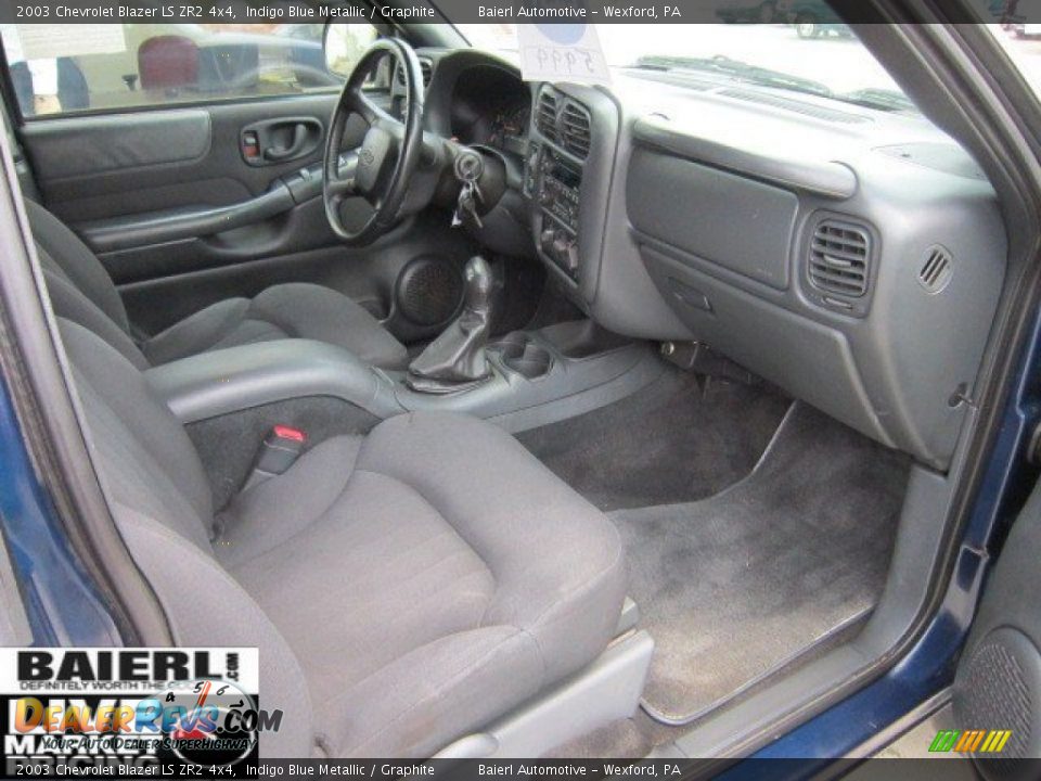 2003 Chevrolet Blazer LS ZR2 4x4 Indigo Blue Metallic / Graphite Photo #16